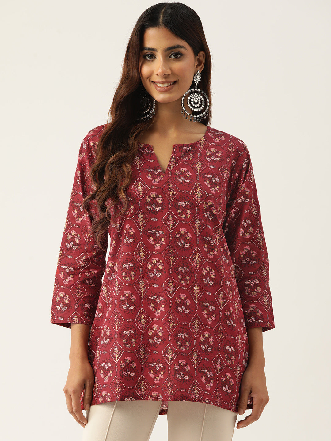 Feranoid Cotton Printed V-Neck Short 3/4 Sleeve Kurti FRKT6323