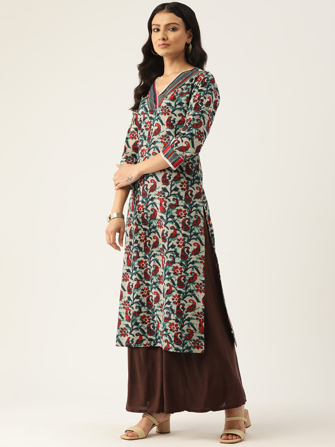 Feranoid Cotton Printed V-Neck Short 3/4 Sleeve Kurti FRKT6337