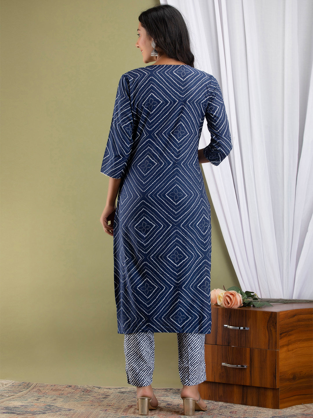 Women Kurta Pant Dupatta Set FRKT6718