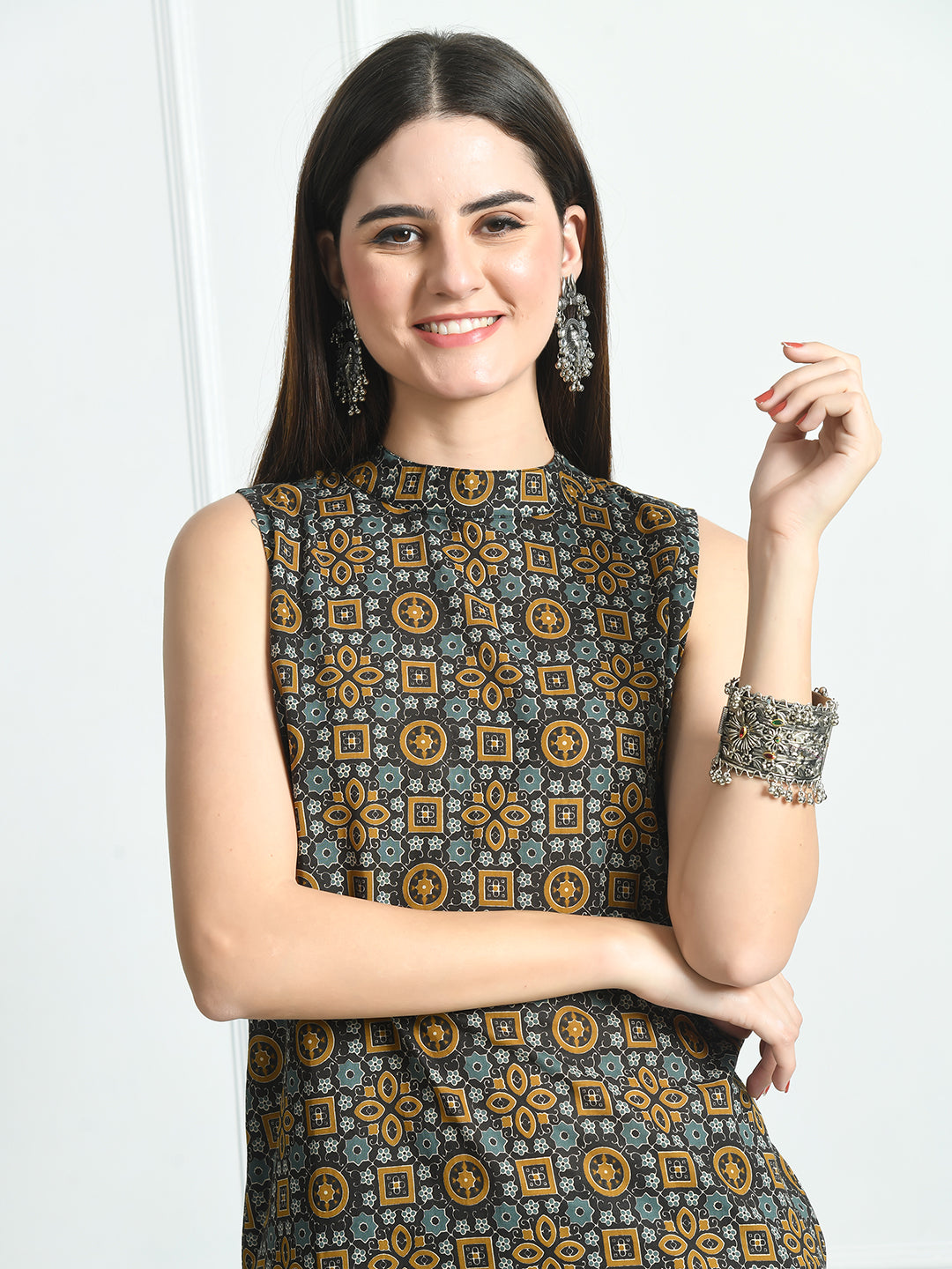 Feranoid Cotton Printed Sleeveless Straight Long Kurti FRKT6493