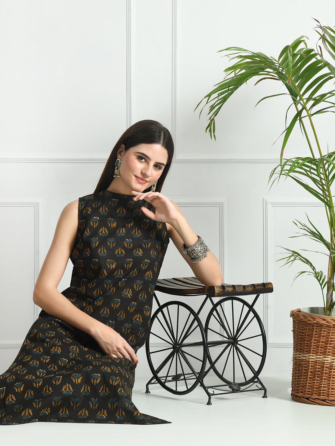 Feranoid Cotton Printed Sleeveless Straight Long Kurti FRKT6491