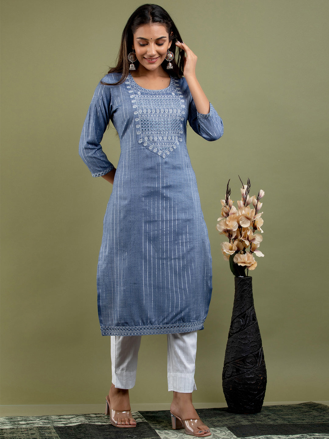 Women Kurta Pant Dupatta Set FRKT6743