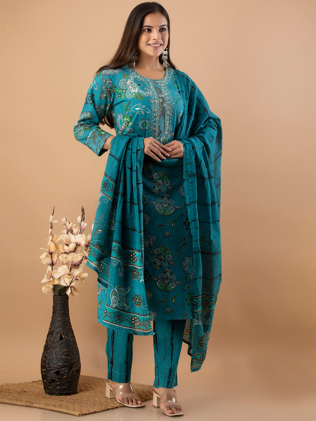 Women Kurta Pant Dupatta Set FRKT6741