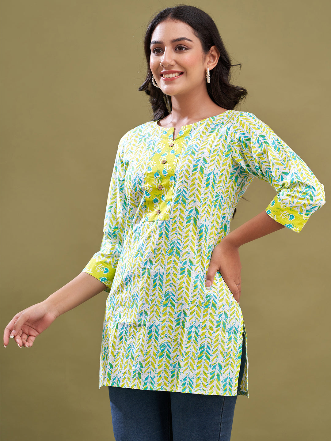 Women Cotton Printed Short Kurti