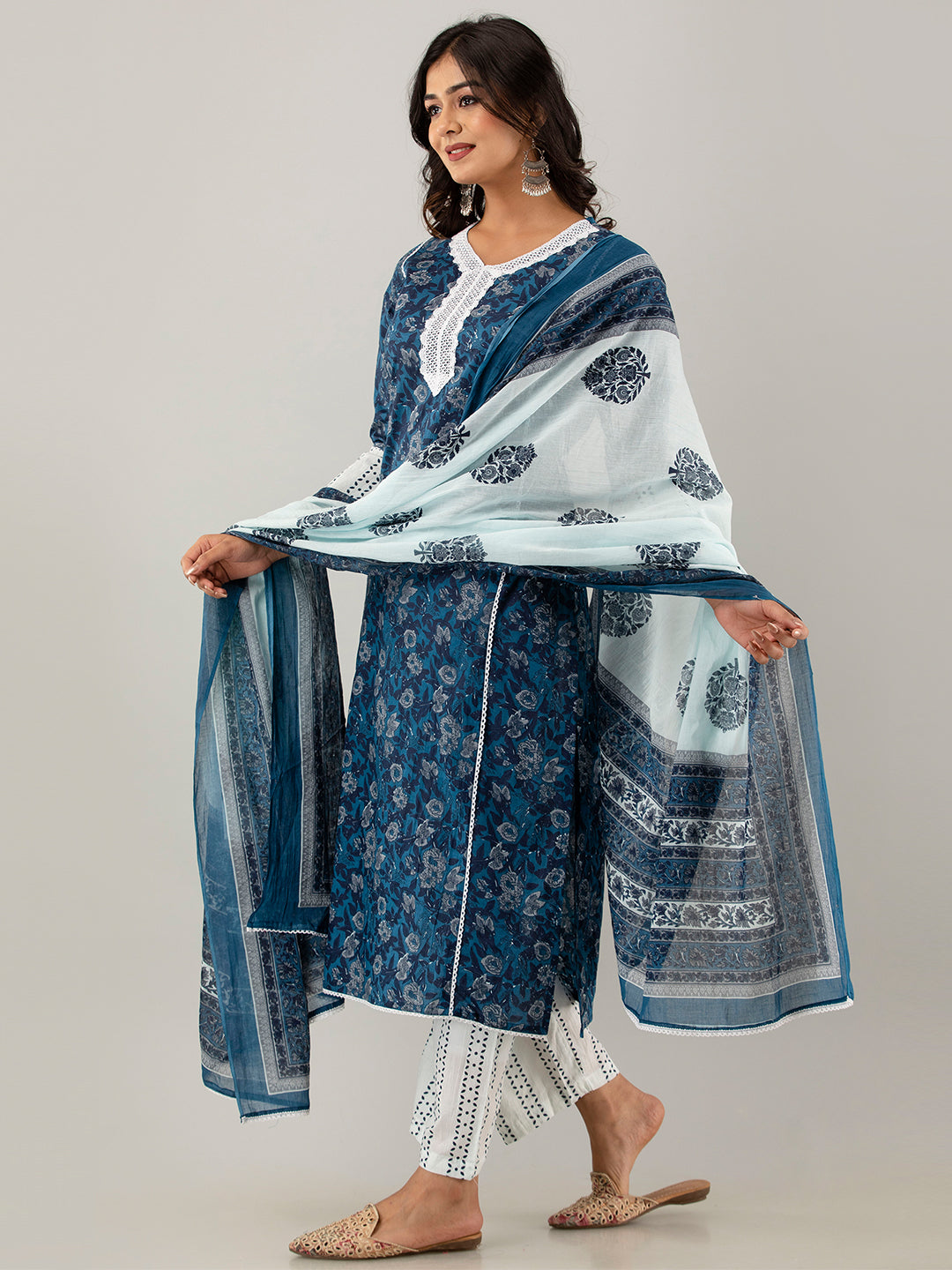 Women Kurta Pant Dupatta Set FRKT6716