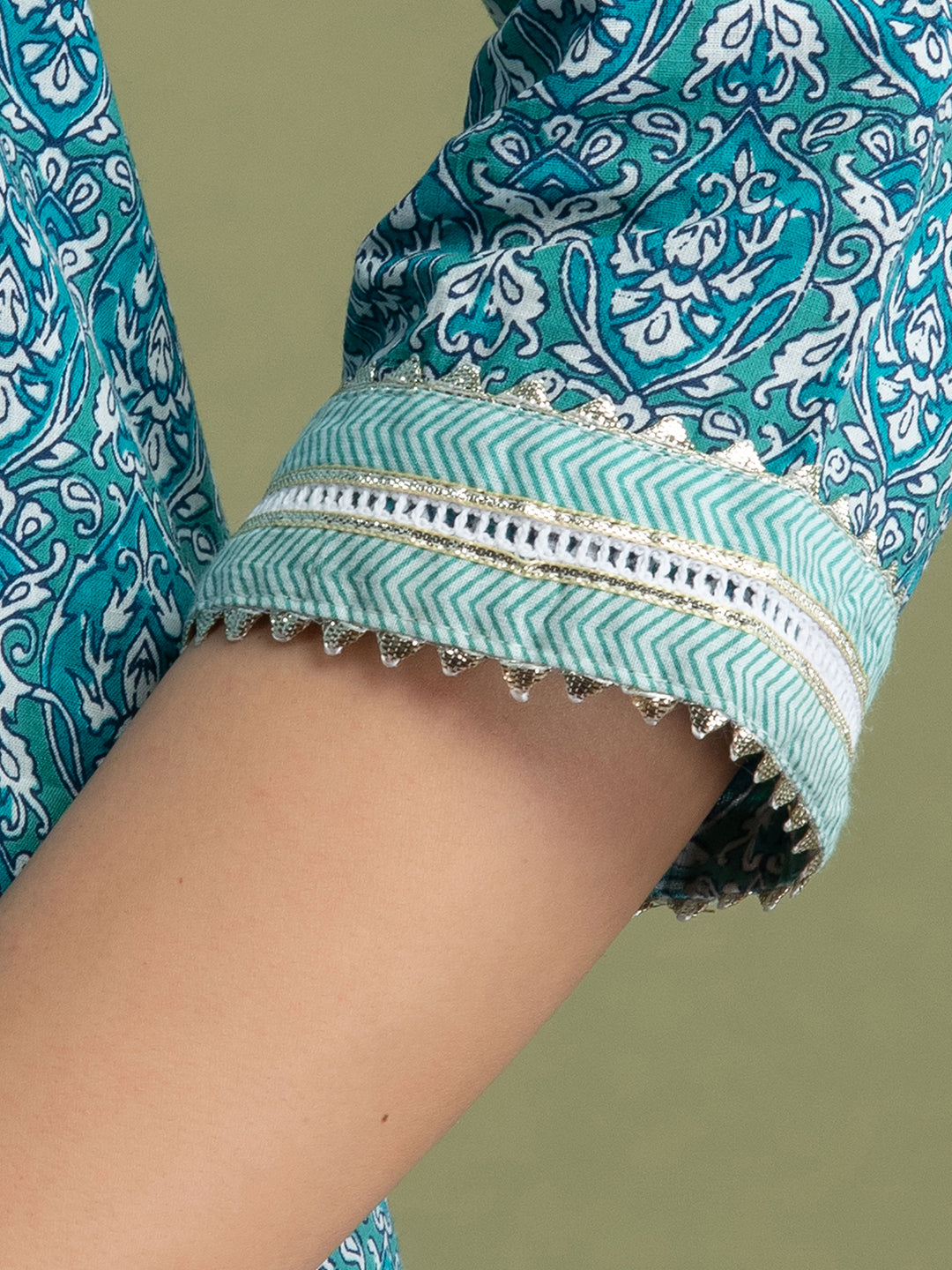 Women Kurta Pant Dupatta Set FRKT6744
