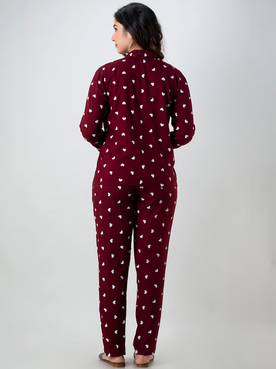 WOMEN WHITE HEARTS PRINT MAROON NIGHTSUIT