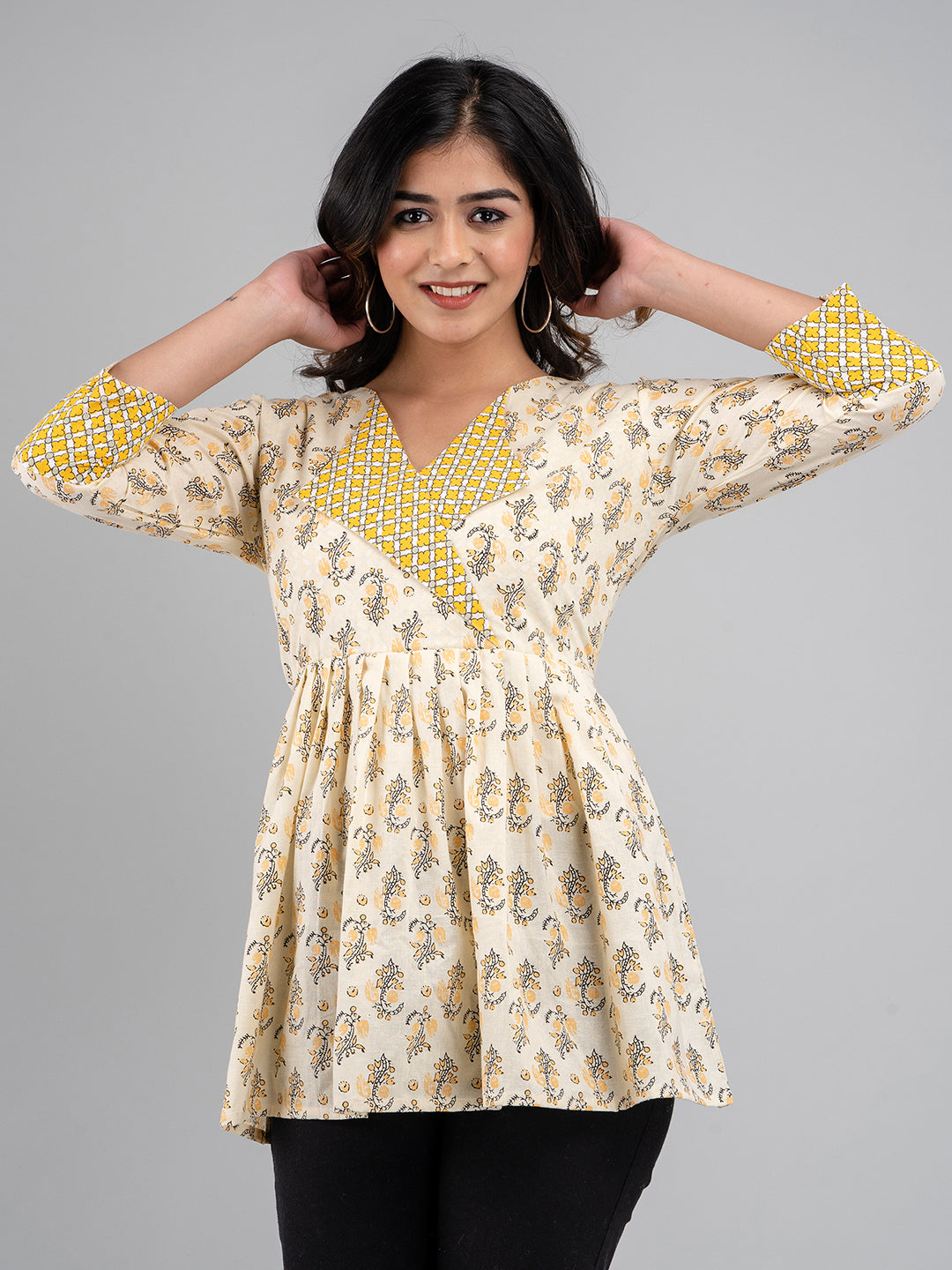 Women Collared Pattern Printed Flared Kurti