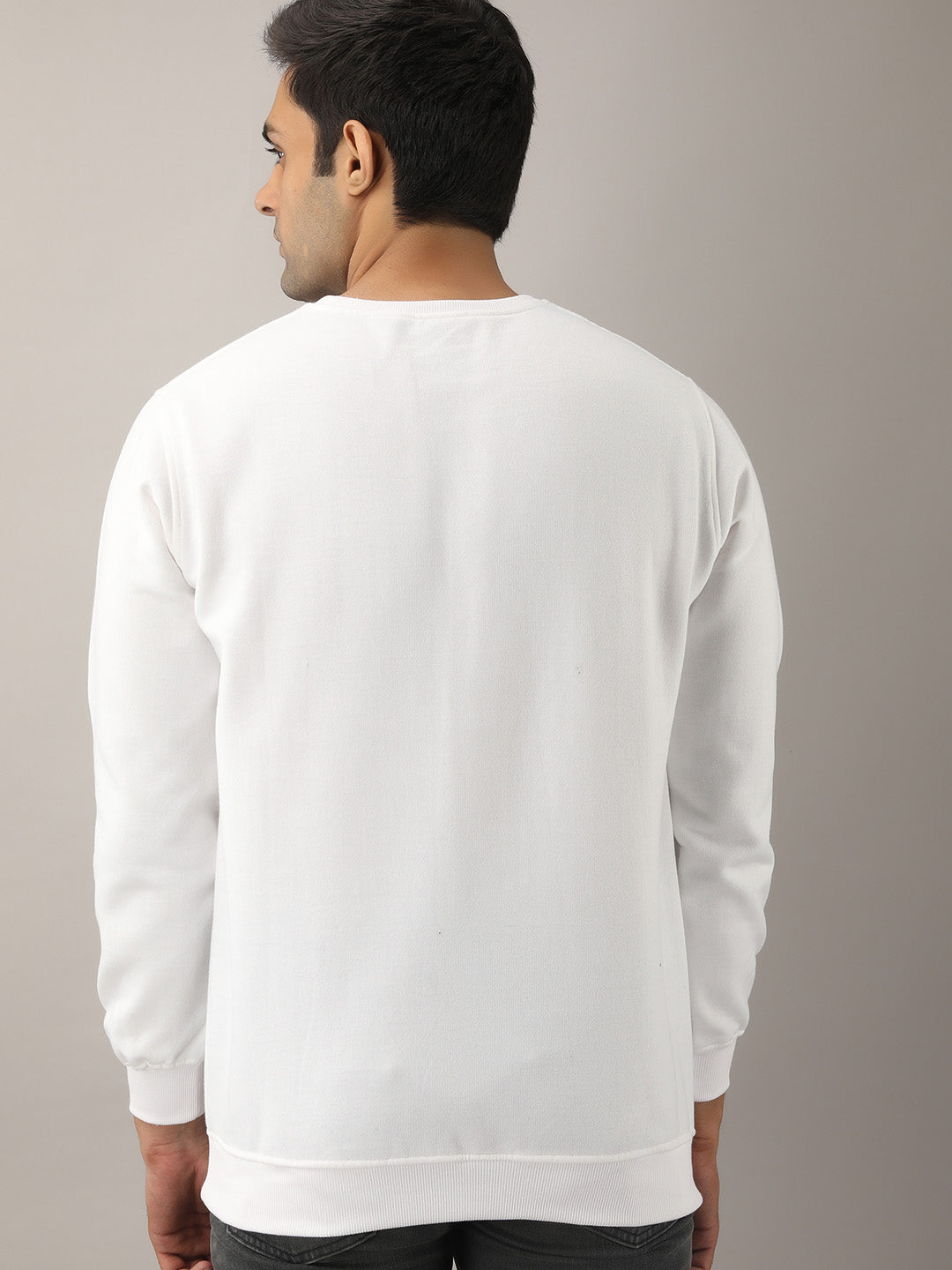 SOLID  WHITE SWEATSHIRT