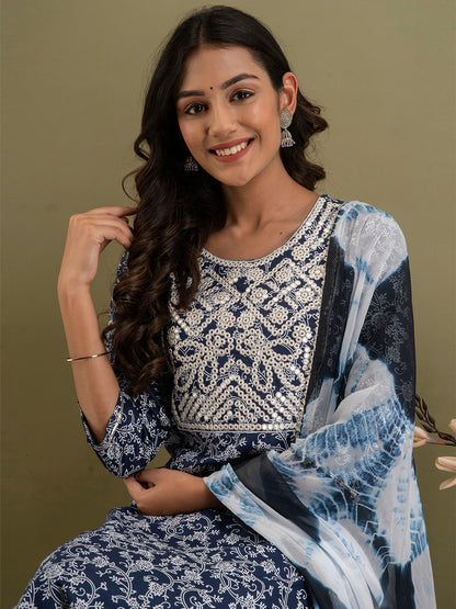 Women Kurta Pant Dupatta Set FRKT6717