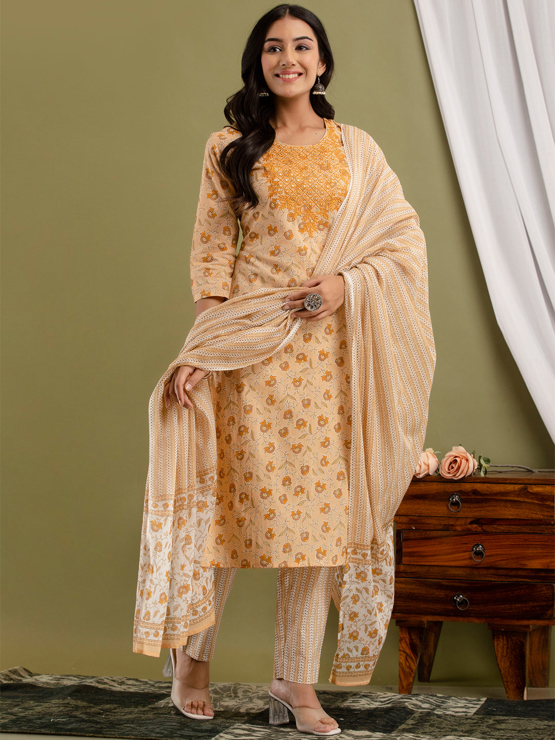 Women Kurta Pant Dupatta Set FRKT6738