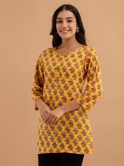 Women Yellow Cotton Printed Short Kurti