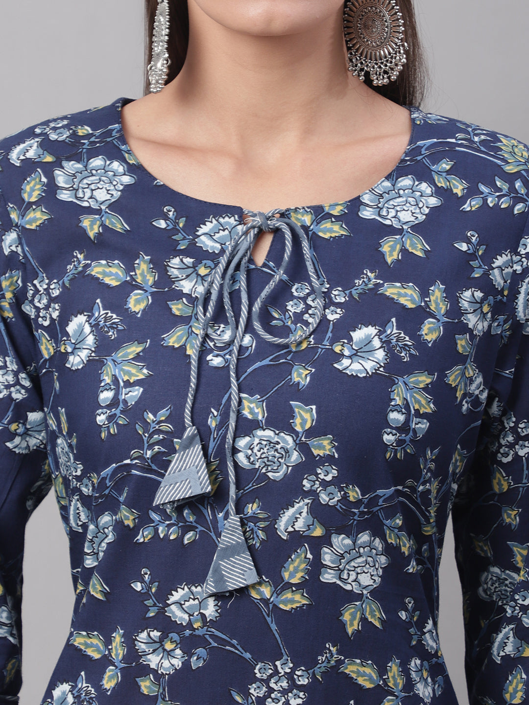 Women Blue Printed Straight Fit Kurti