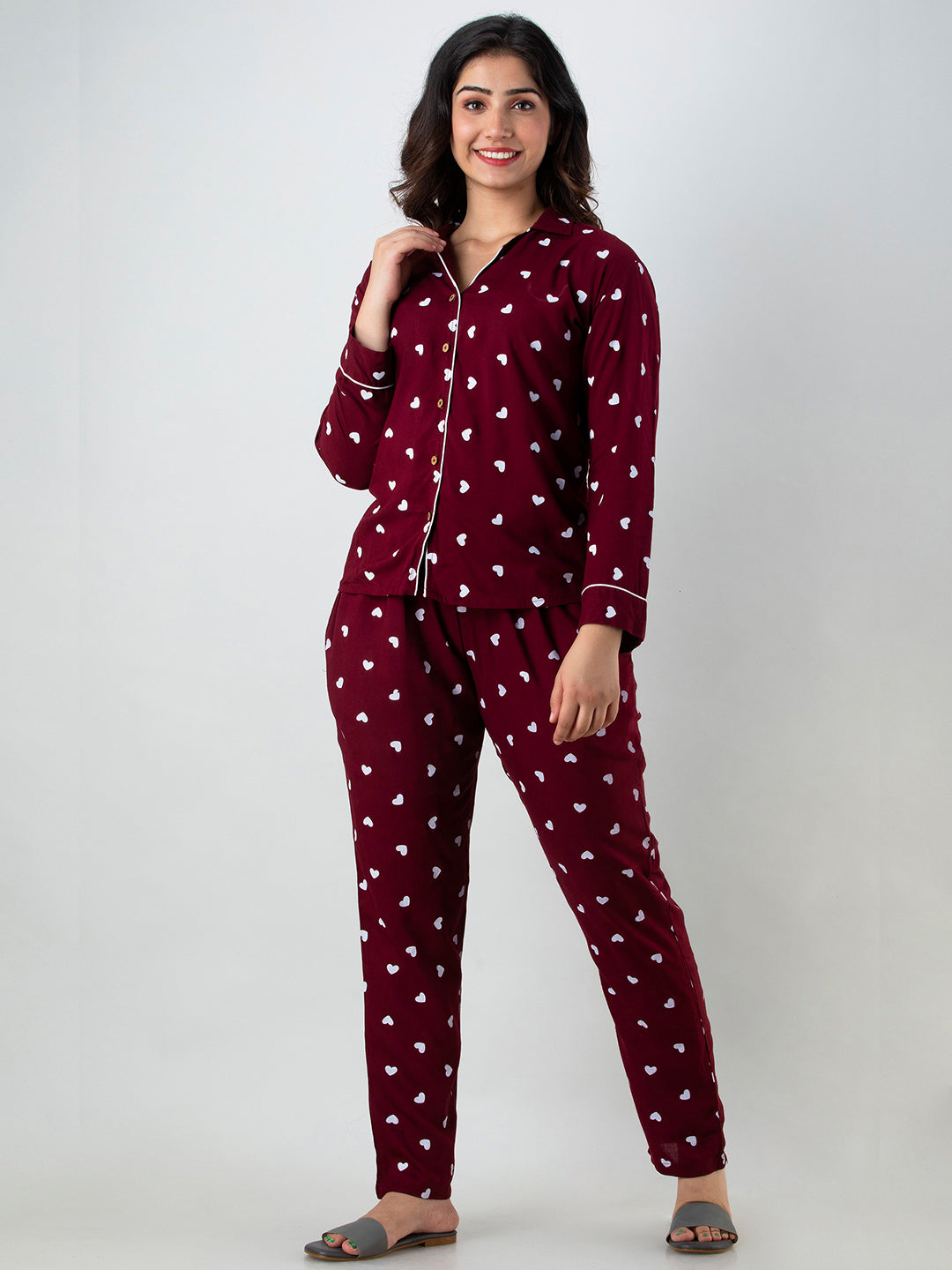WOMEN WHITE HEARTS PRINT MAROON NIGHTSUIT