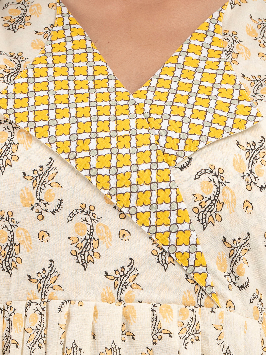 Women Collared Pattern Printed Flared Kurti