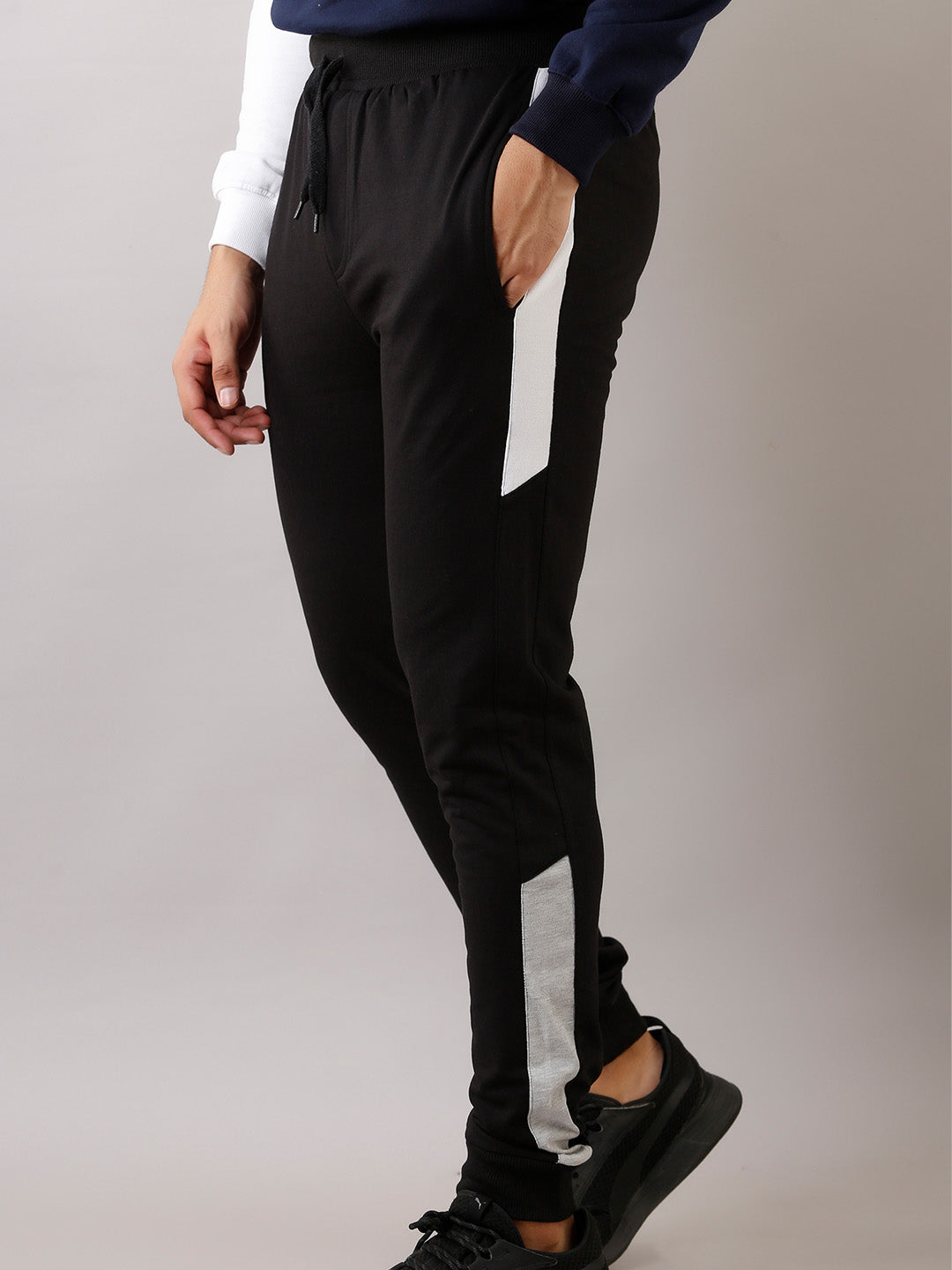 MEN BLACK WHITE SIDE LINED JOGGER