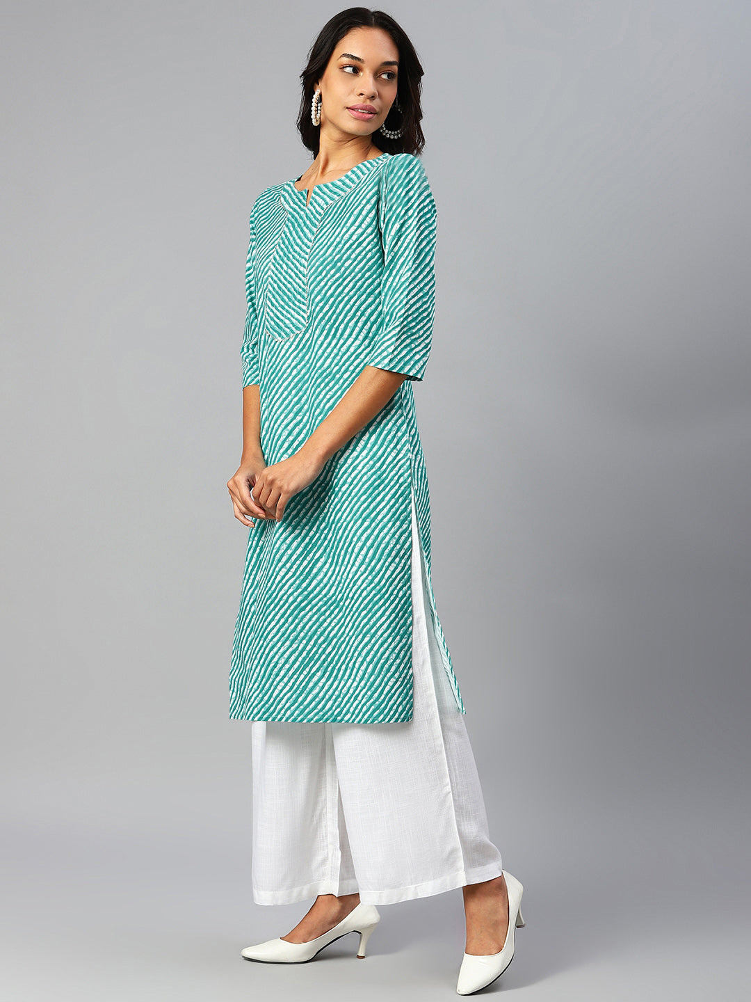 WOMEN GREEN LEHERIYA YOKE DESIGN COTTON KURTI